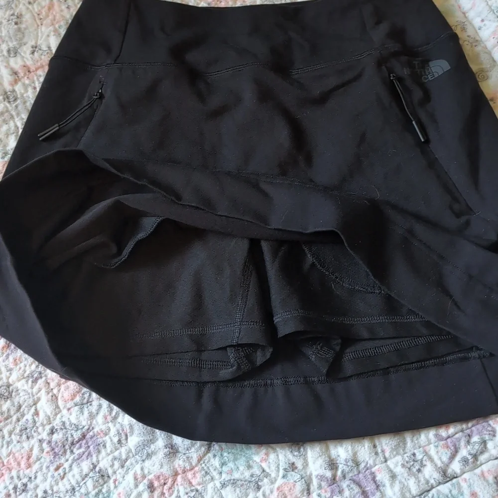 The North Face Women's Black Skort - Picture 7 of 8